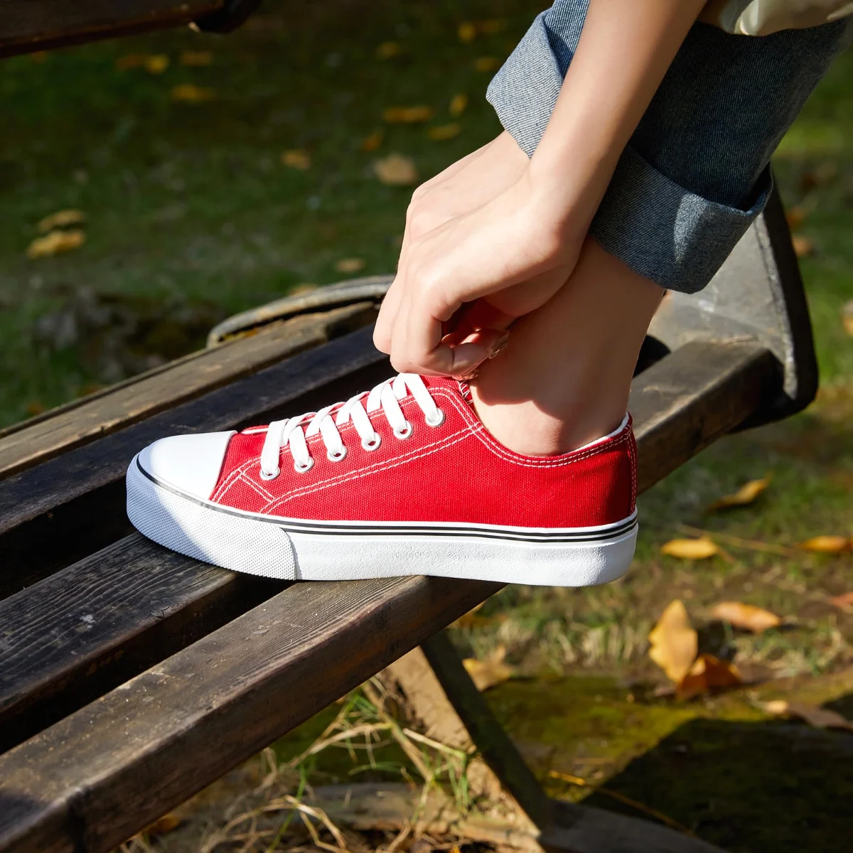 ZGR Padded Toe Low Top Canvas Sneaker in Red, worn