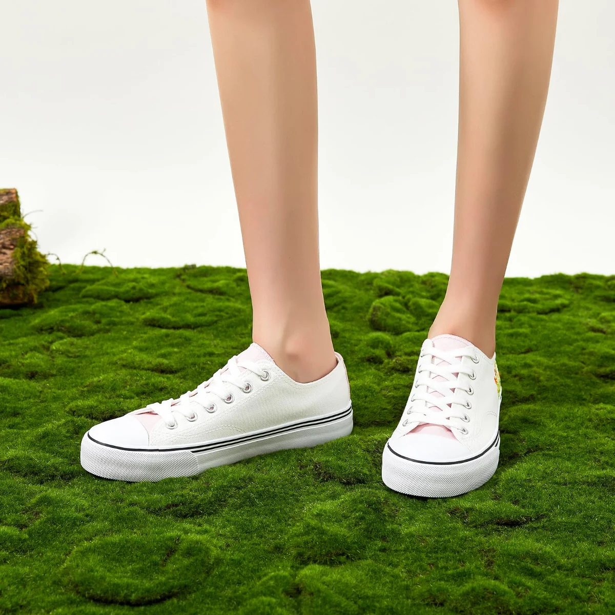 ZGR Padded Toe Low Top Canvas Sneaker in White Flower, worn